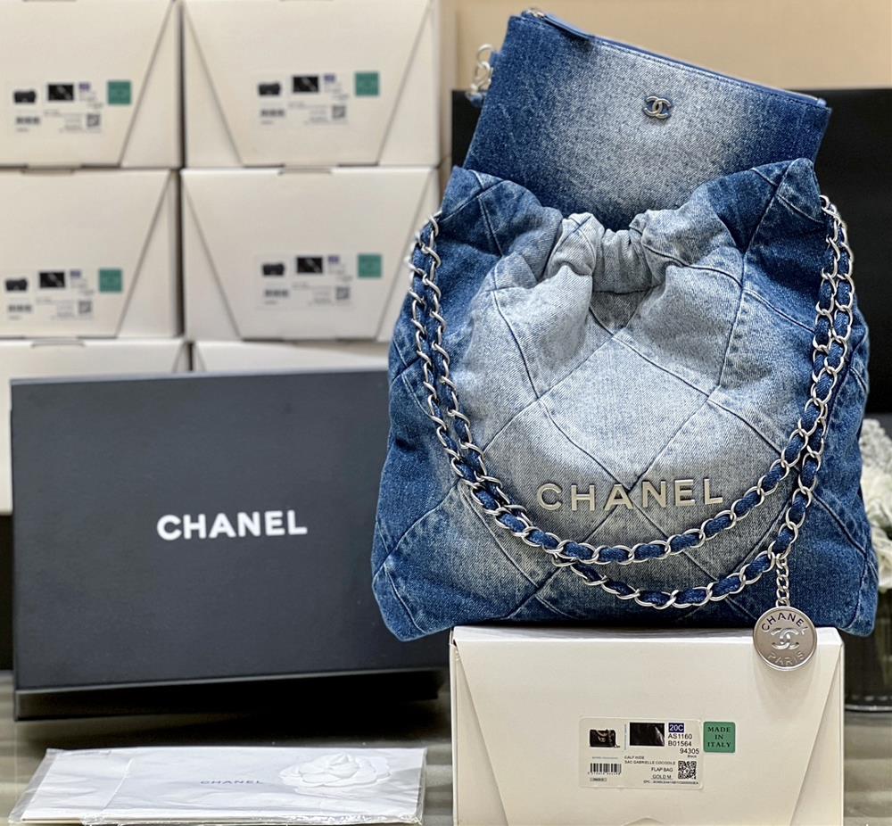 Shipment Celebrate23S SpringSummer Collection Happy23s popular denim garbage bag celebrationZP medium 41700 purchasedA denim bag priced at over 400