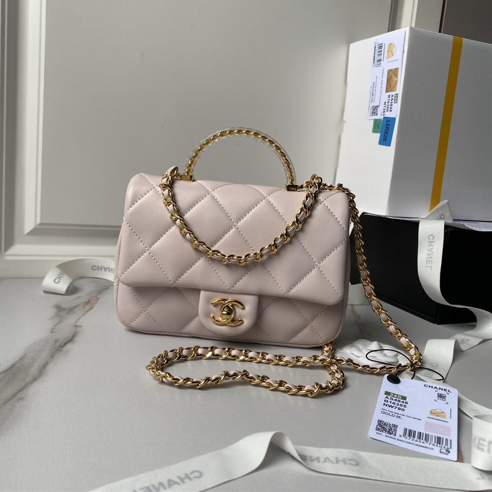 The Chanel CFmini 24s transparent handle bag AS4848 with a handle is really beautiful The gold chain and gold transparent handheld bag when paired w