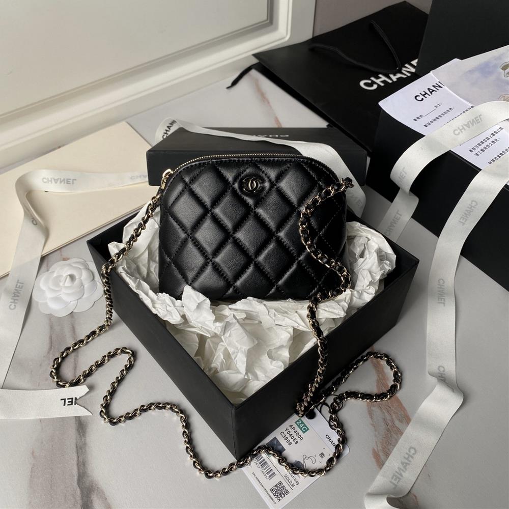 Sheepskin Chanel 24s Shell Bag Ap4000 Small and exquisite shell bag is like a sweet treasure in a fairy tale Girls are attracted to it It is decorat