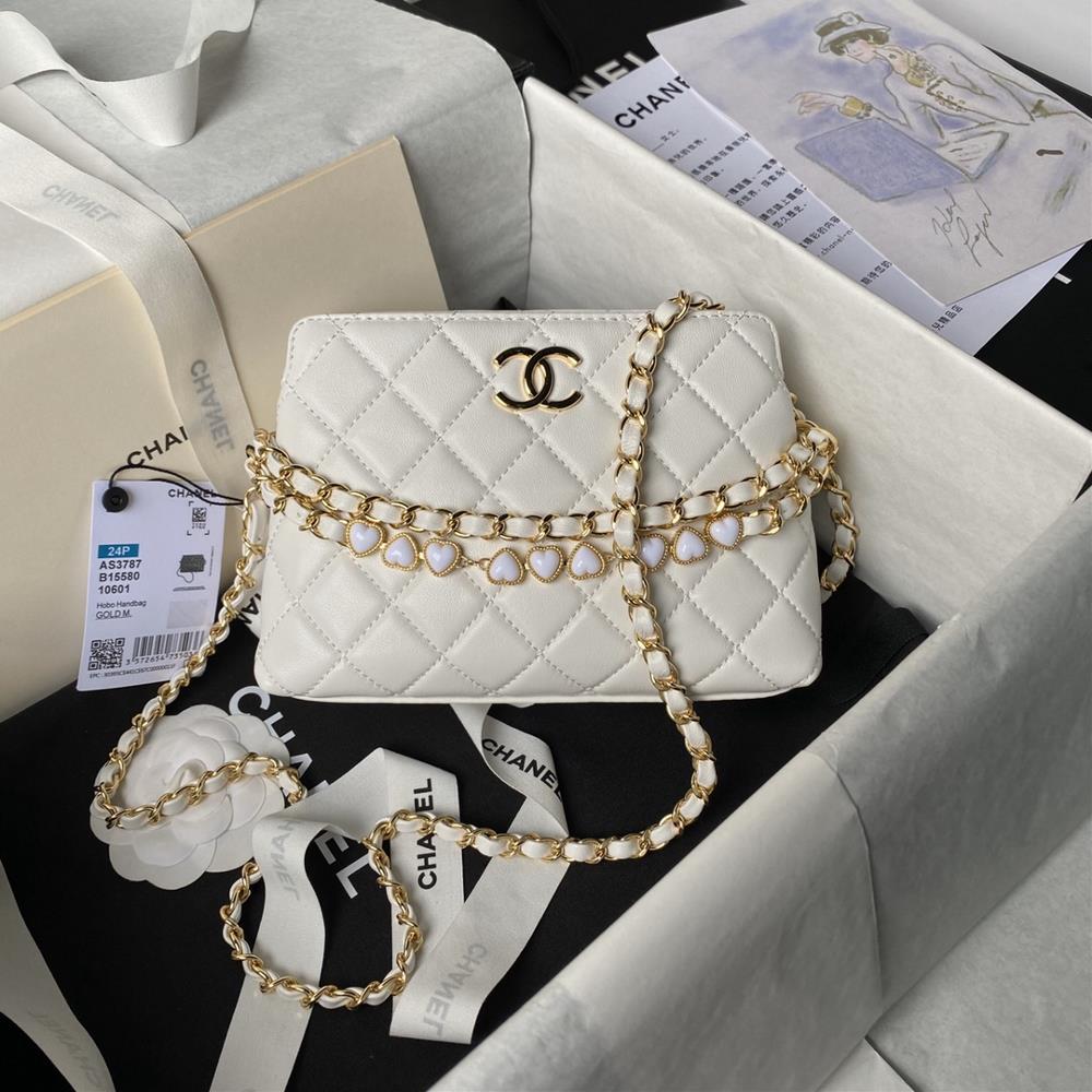 Chanel 24p enamel buckle Hobo heartshaped chain bag AS3787Hobo is really beautiful another big hit The counter is full of retro leather chains with