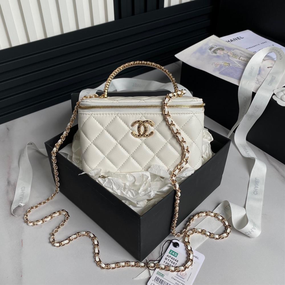 Chanel 24S Premium Diamond Handle Makeup Bag AP4046The handle is inlaid with small diamonds and paired with soft lambskinThe attention to detail is fu