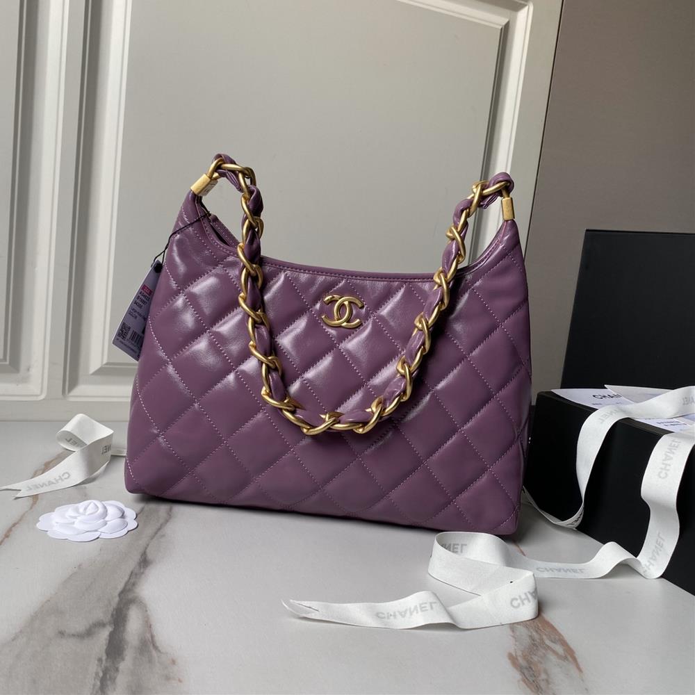 The Chanel 24A Underarm Bag AS4923 High end Handmade Visit this season really fills the autumn and winter atmosphere Its design is simple yet sophist