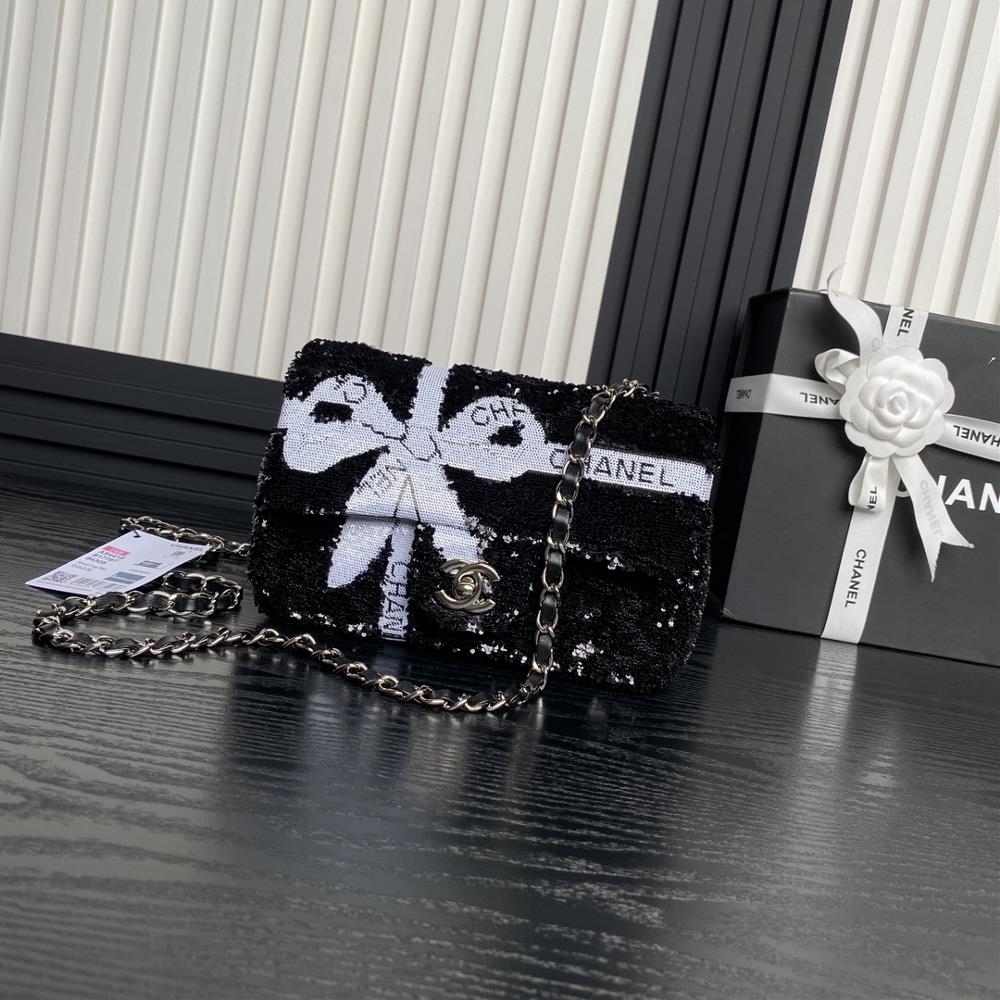 Chanel 24B limited edition AS4418 bow CF black and white sequins this dazzling and charming appearance exudes a sense of luxury luxury and classic