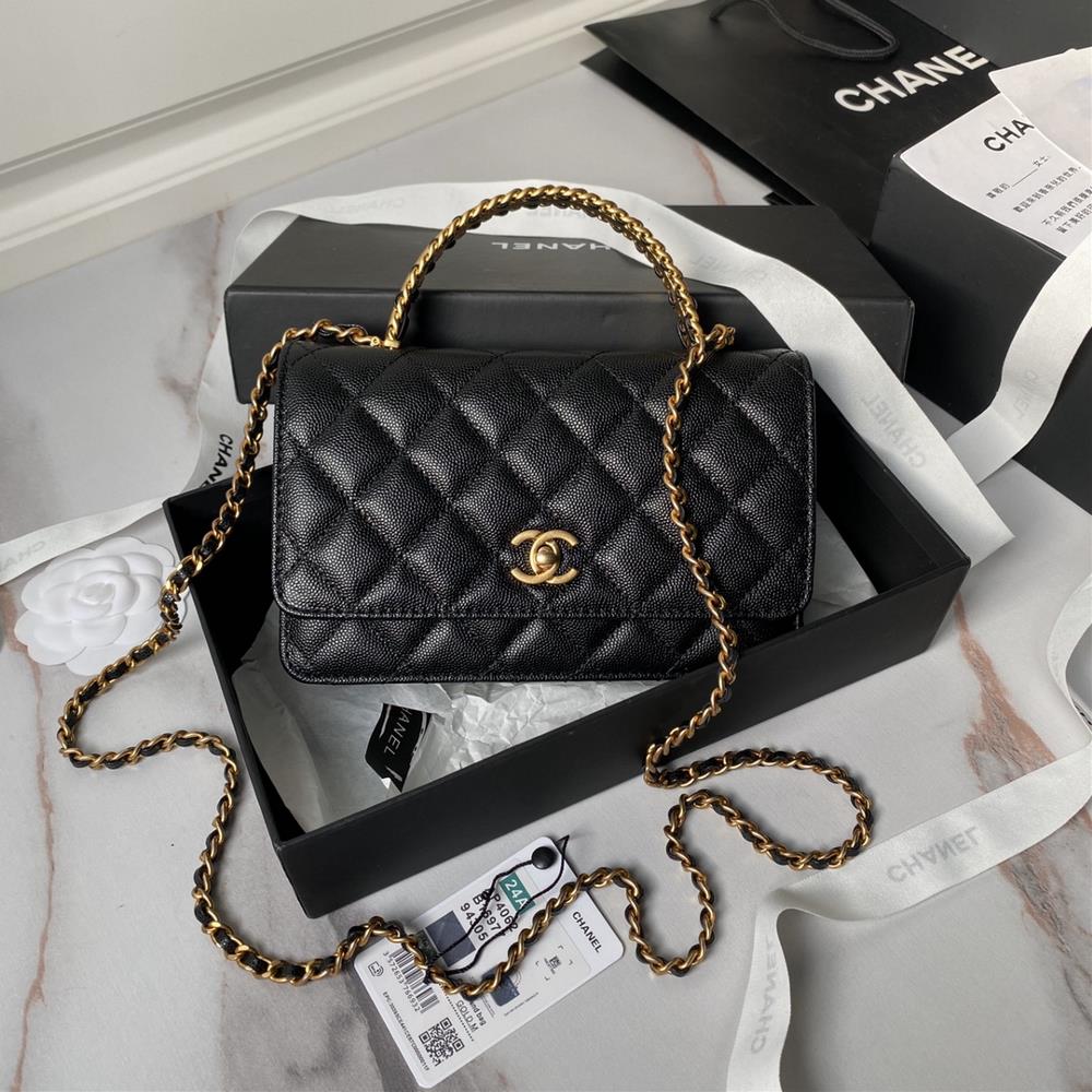 Chanel 24A woc handle model AP4062 particle calf leather with metal weaving handle design paired with retro chain simple to carry on the body luxur