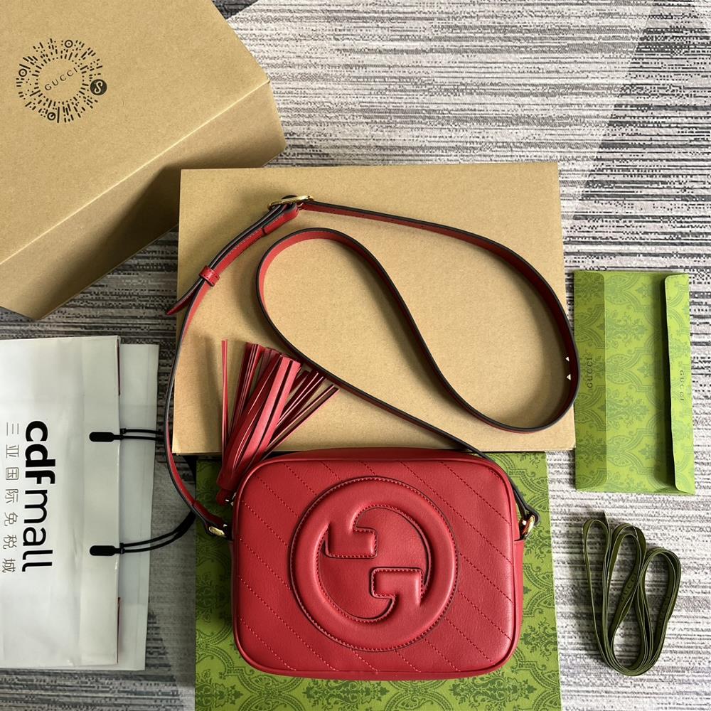 Comes with a complete set of GG Blondie series small shoulder backpacks featuring a circular interlocking double G design inspired by the brands c