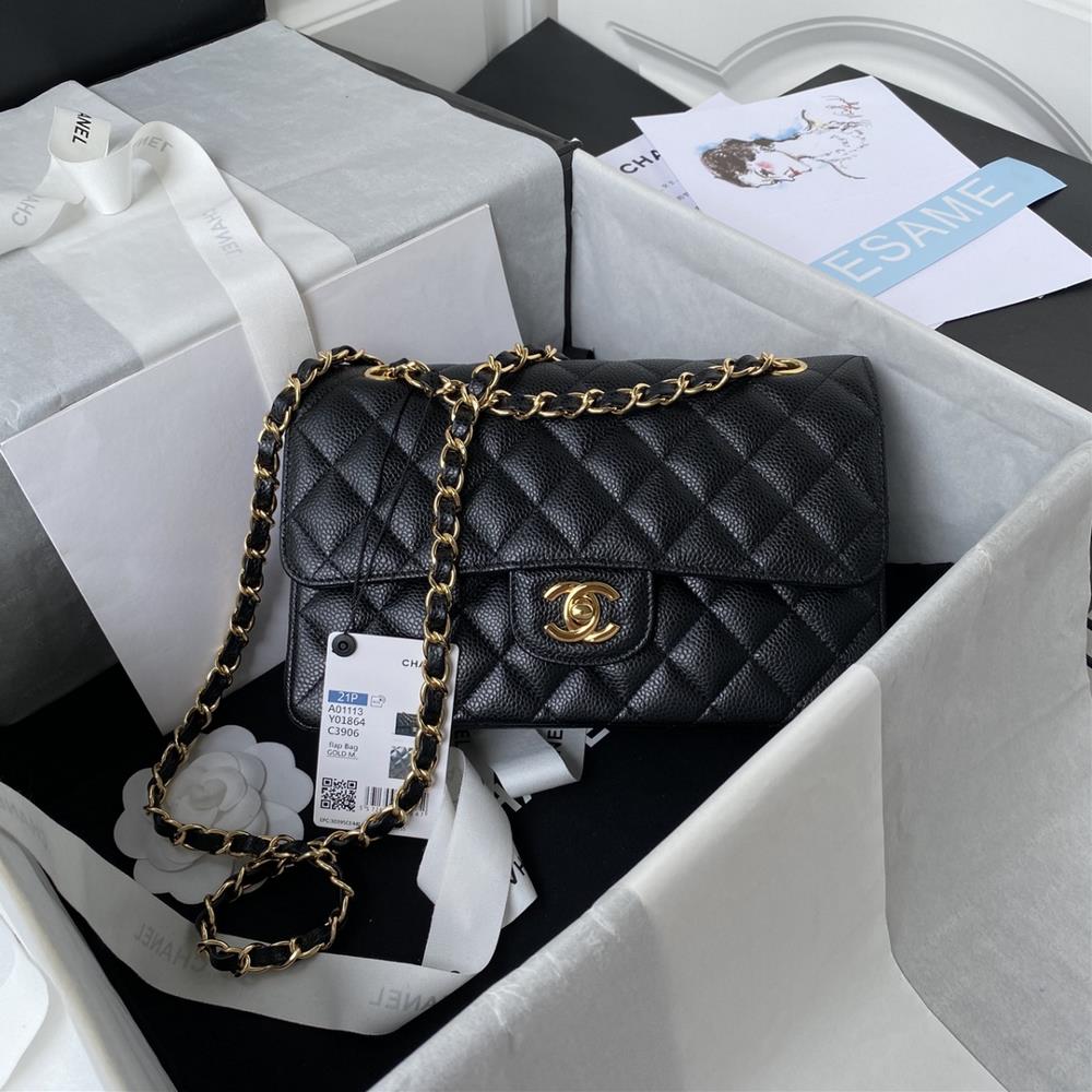 Chanel Classic Flap Bag A01113 caviar a highend custommade product from France embodies Chanels classic style It is elegant simple and exquisi