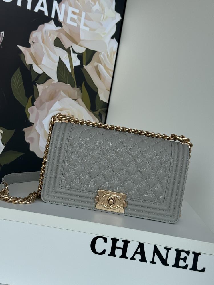 67086 Fine Ball Pattern Chanel Classic Explosive 67086 Leboy Series Imported Fine Ball Pattern Calfskin the actual color is very beautiful original