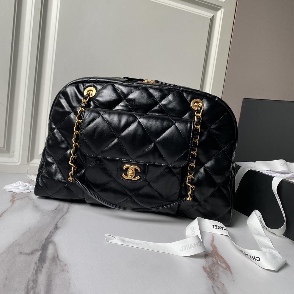 0Chanel24A bowling ball super stylish AS4812 oil wax leather with classic retro chain capacity a musthave for travel easy to carry goodlooking si