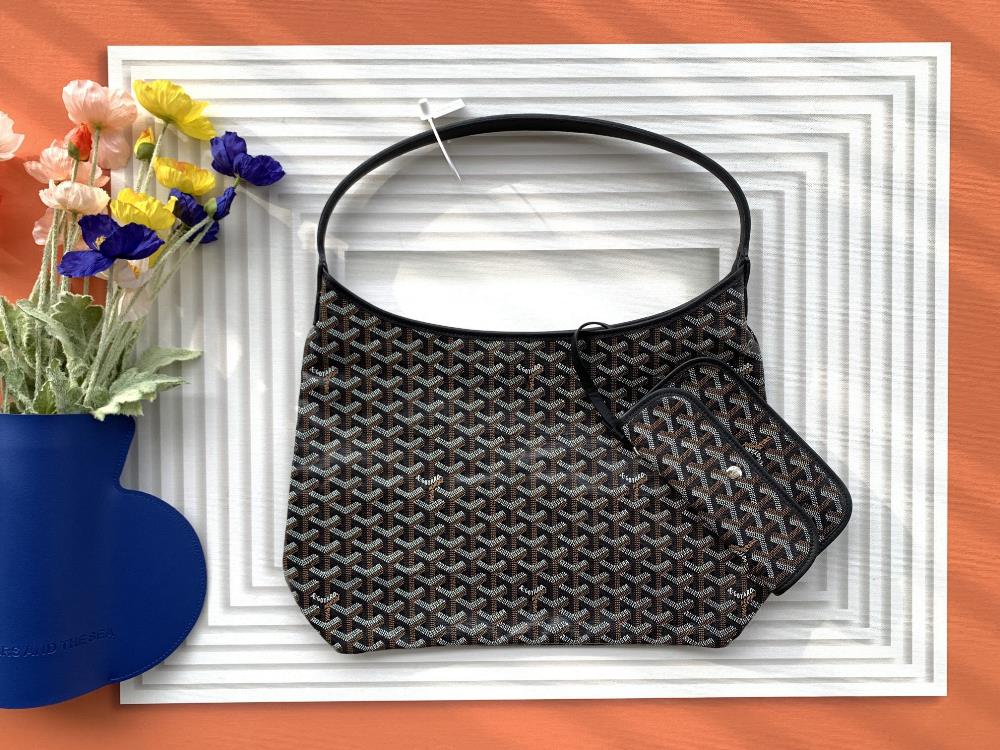 Hot Goyard BOHEME HoBoThe most appropriate description is a paper bag rightIts really the feeling of being super lightweight and seamlessSize27 cm x