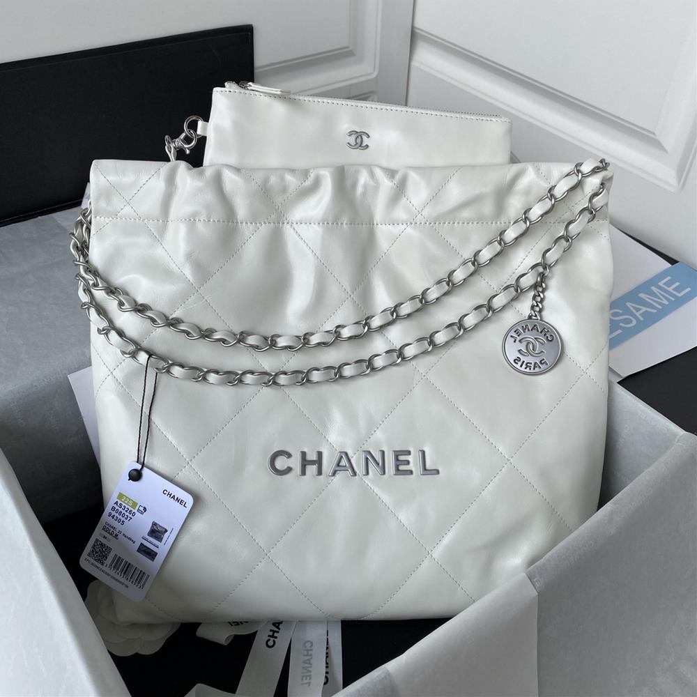 Retro Silver Buckle 2022S SpringSummer Hot 22 Bag Shopping Bag AS3260 is the hottest and most worthwhile collection to buy this season Its name is 2