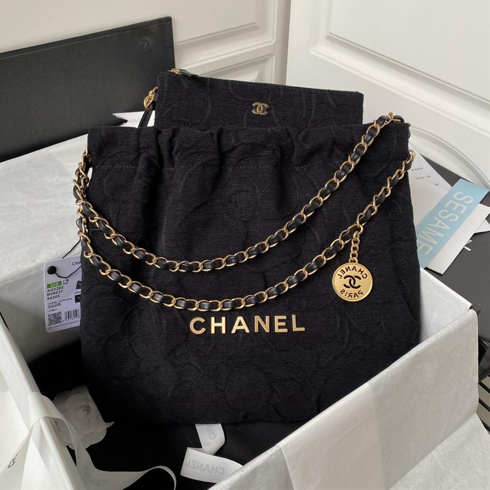 The popular 22 bag shopping bag AS3260 in the spring and summer of 2023S is the hottest and most worthwhile velvet series to buy this season Its name