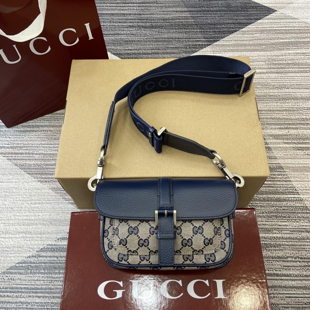 Comes with a full set of packaging GG ultra mini handbagThe crossbody bag comes from the Early Autumn Selection series and is suitable for creating