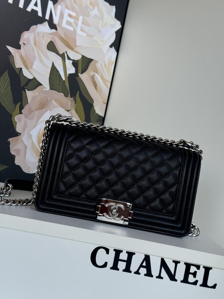 67086 Fine Ball Pattern Chanel Classic Explosive 67086 Leboy Series Imported Fine Ball Pattern Calfskin the actual color is very beautiful original