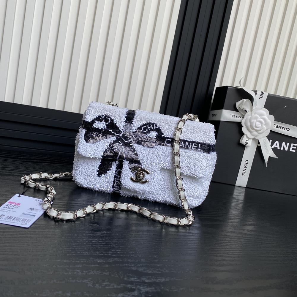 Chanel 24B limited edition AS4418 bow CF black and white sequins this dazzling and charming appearance exudes a sense of luxury luxury and classic