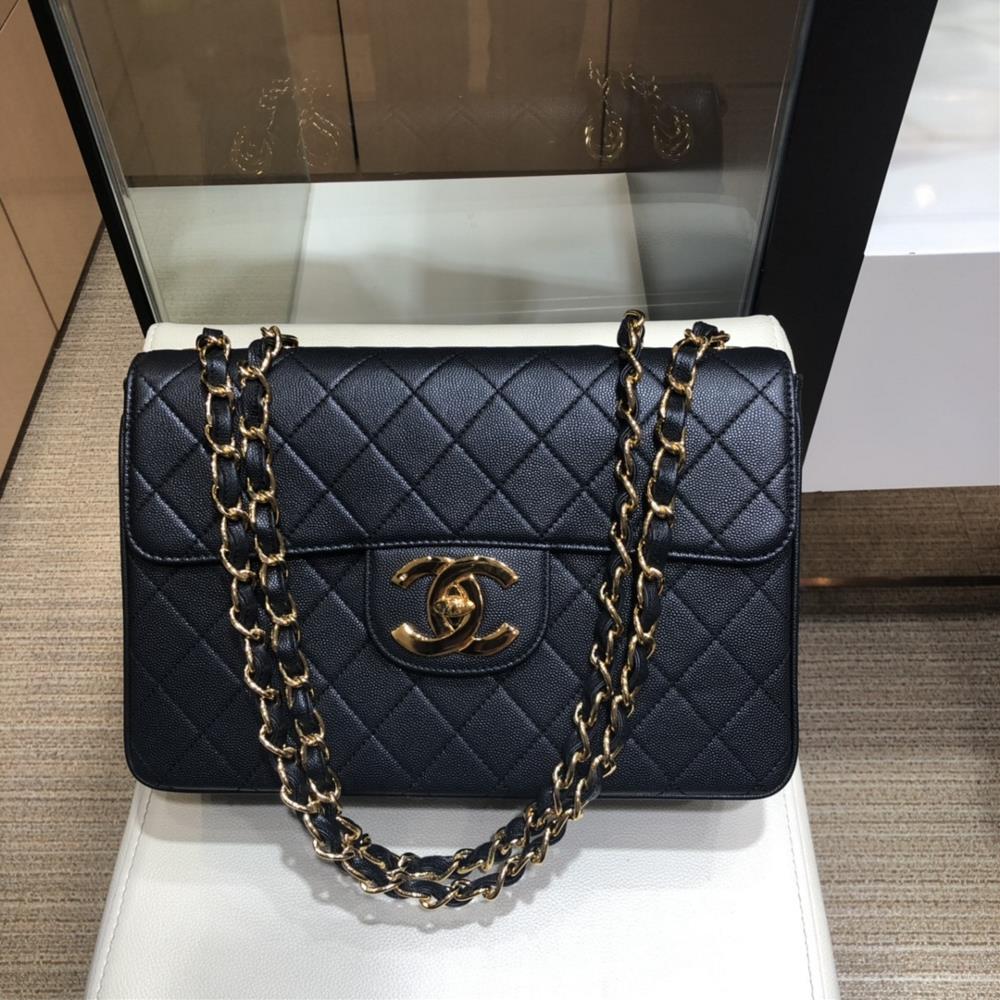 0CHANEL Vintage Vintage CollectionA088 single mouth cover chain big bagThe vintage metal makes every vintage bag exude its own classical charm The Ki