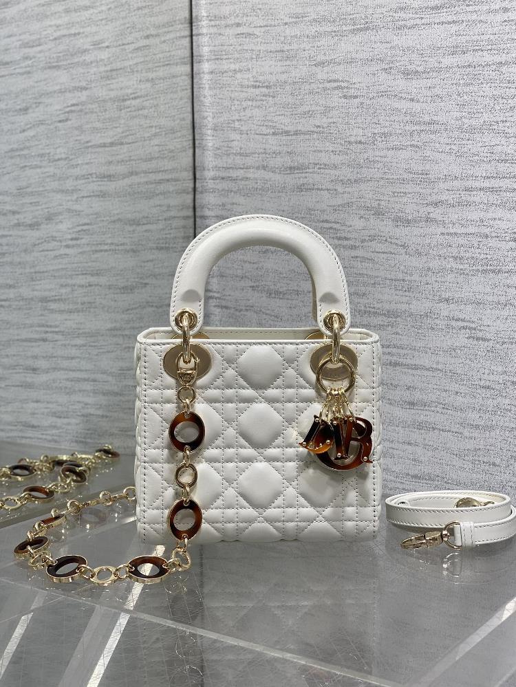 White in stockLadys latest shoulder strap adorned with Lin Lang pendants the new shoulder strap is so beautiful that it allows Lady to achieve a ro