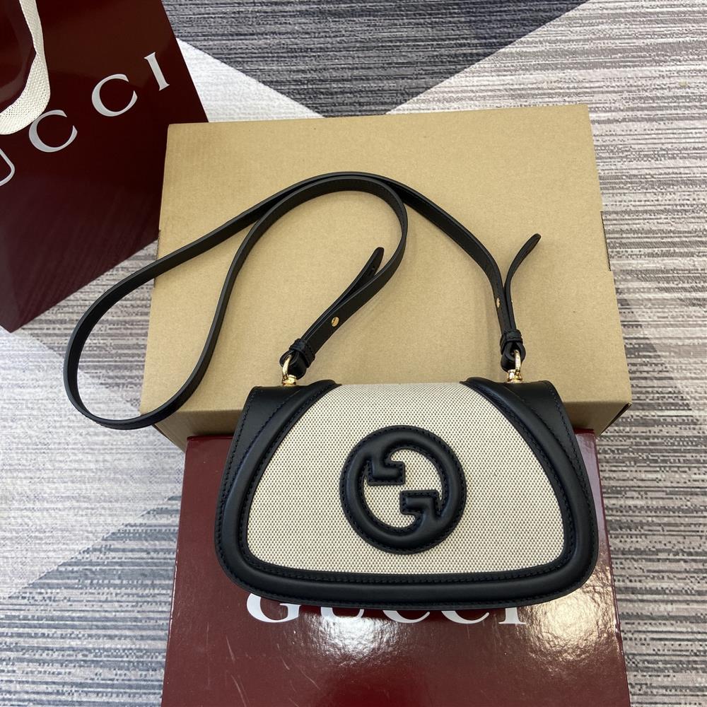 Comes with full packaging Gucci Blondie series mini shoulder backpackThe new Gucci Blondie handbag collection is adorned with the brands iconic log