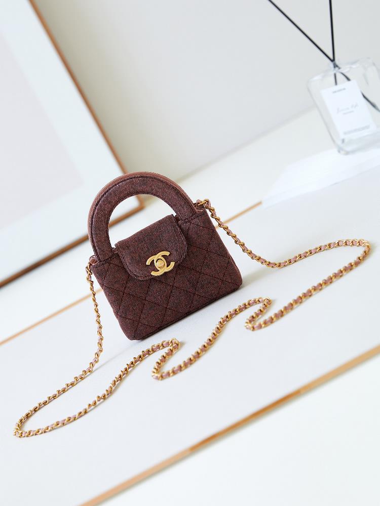 24A Kelly Handle Bag MiniFashion is a cycle and the popular vintage Kelly has been redesigned and revitalized by Chanel The vintage Kelly is famous