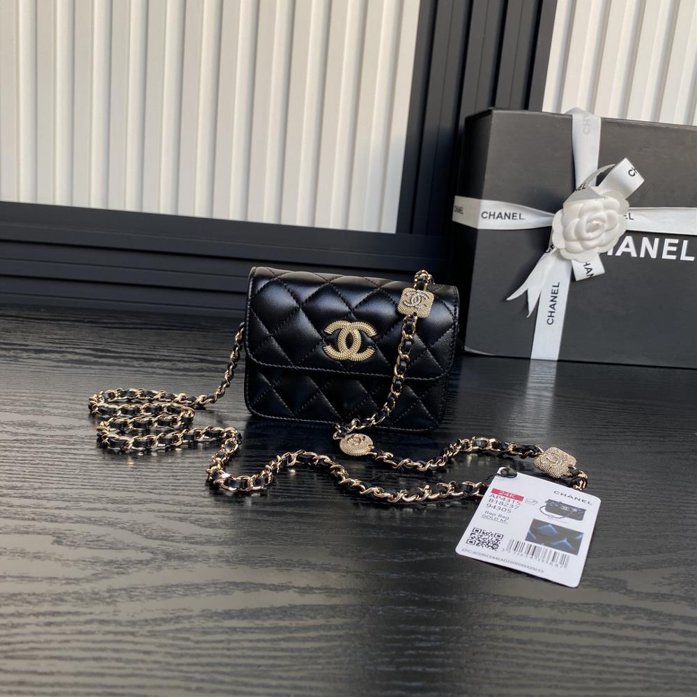 Chanel24K   The small waste bag AP4315 embossed rhinestone chain is super expensive made of highquality sheepskin material with super good glossines