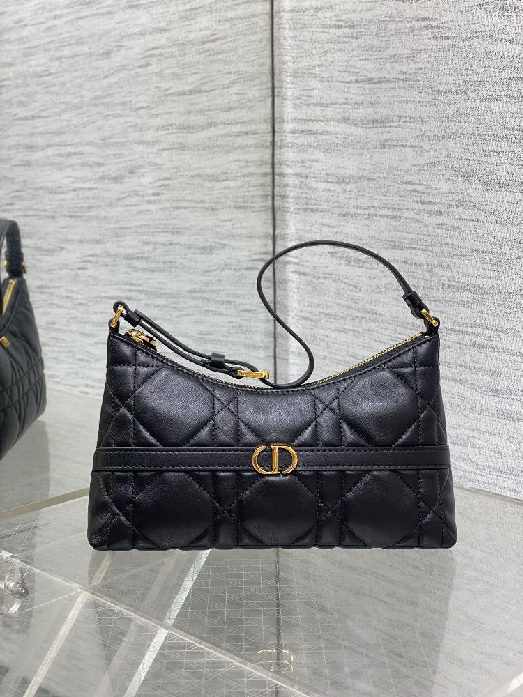 Black in stockDior autumn and winter collection Miss Dior mini shoulder dumpling bag is made of black cowhide leather carefully crafted with unique l