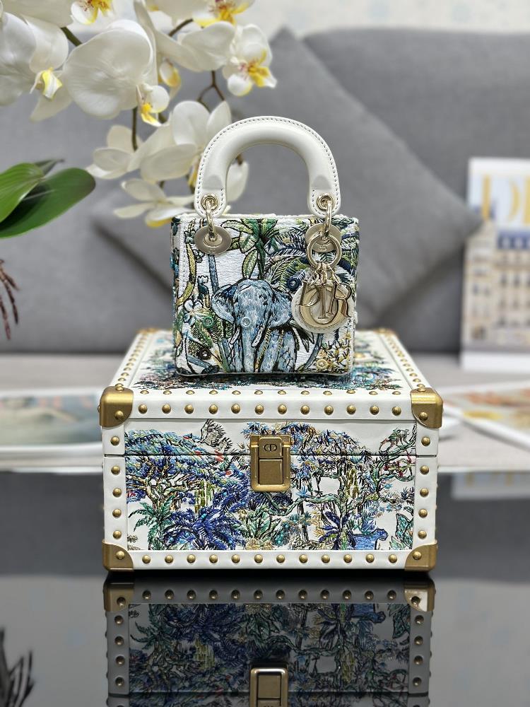 This highend storage box is adorned with beads and Diors top tier storage box reinterprets the elegant classic design showcasing Diors extraordin