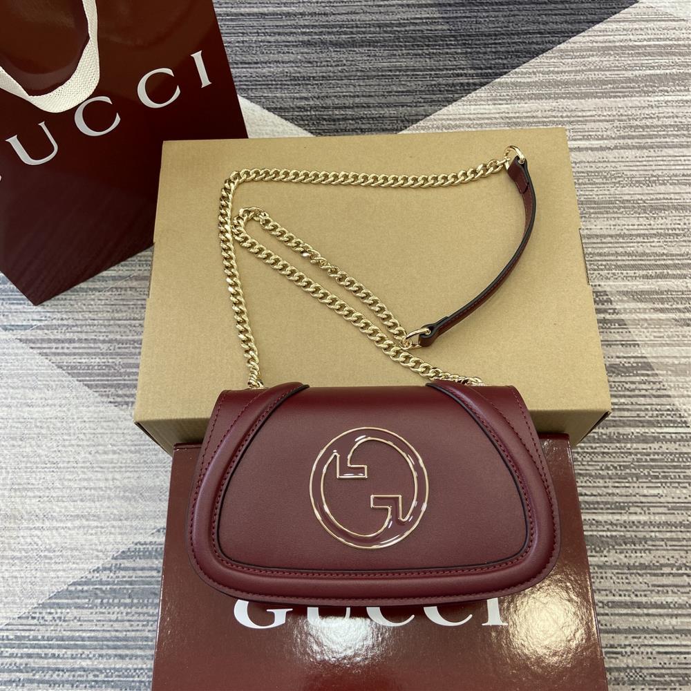 Comes with a complete set of counter packaging Gucci Blondie series mini shoulder backpacksThe new Gucci Blondie handbag collection is adorned with th