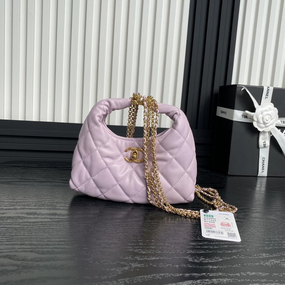 Chanel 24A dinner bag Hobo tassel chain AS4966 is full of luxury and luxury and its versatile design can be carried diagonally It is particularly hi