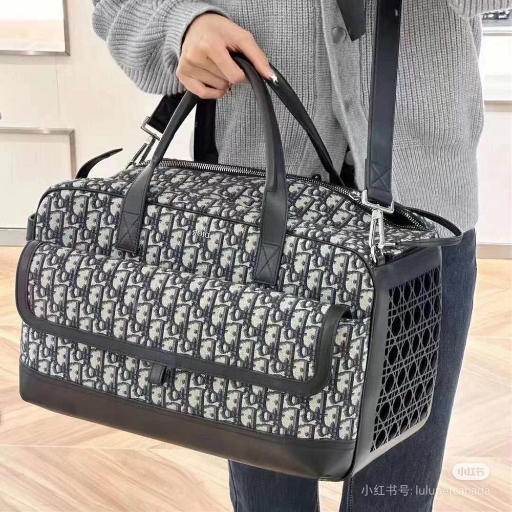 ninetynine thousand four hundred and thirtyone  professional luxury fashion brand agency businessIf you have wholesale or retail intentions pleas