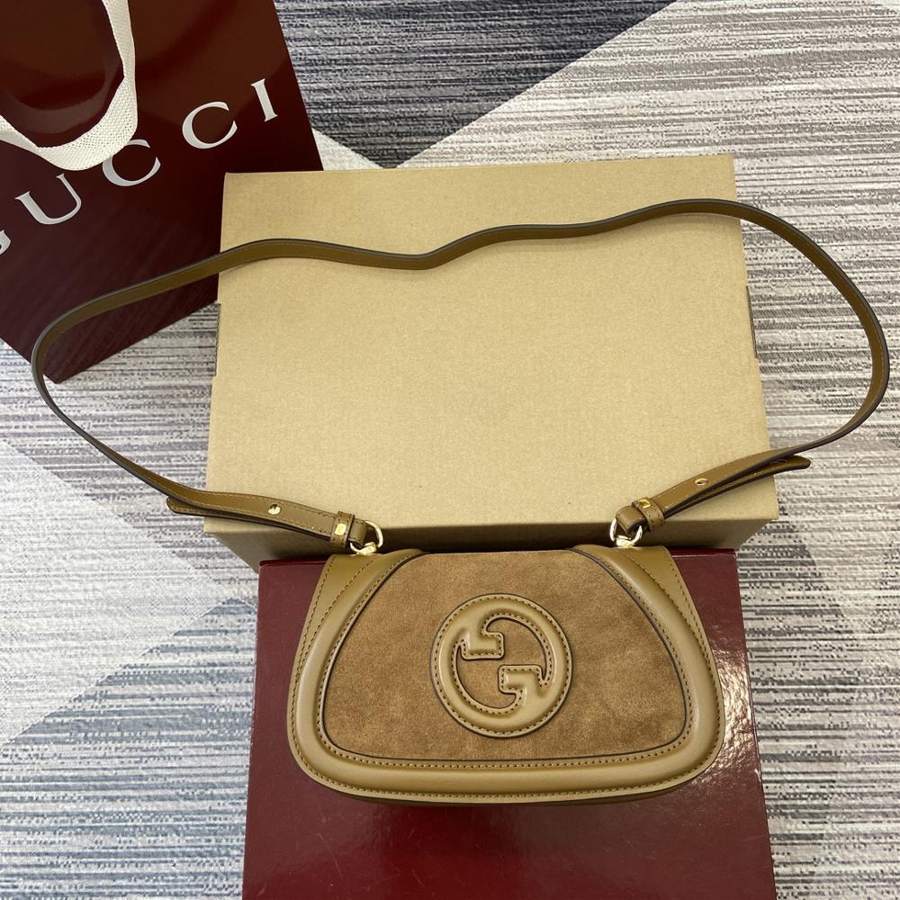 Comes with full packaging Gucci Blondie series mini shoulder backpackThe new Gucci Blondie handbag collection is adorned with the brands iconic logo