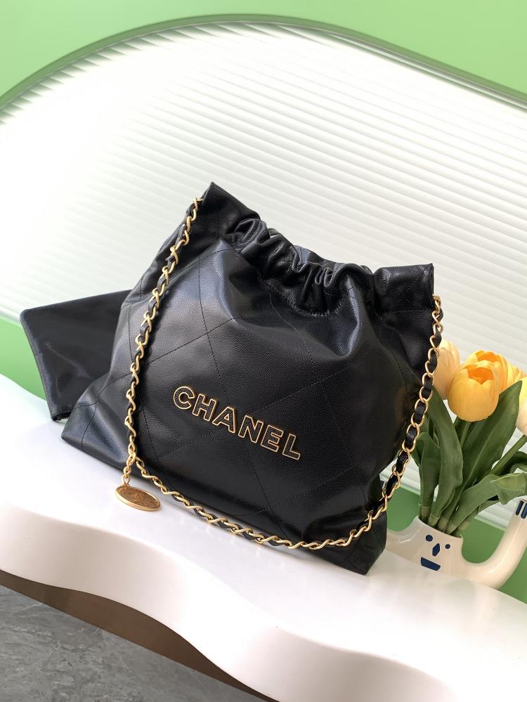 24K ball patterned bag shopping bag is the hottest and most worthwhile series to buy this season Its name is 22 bag and anything named after a numbe