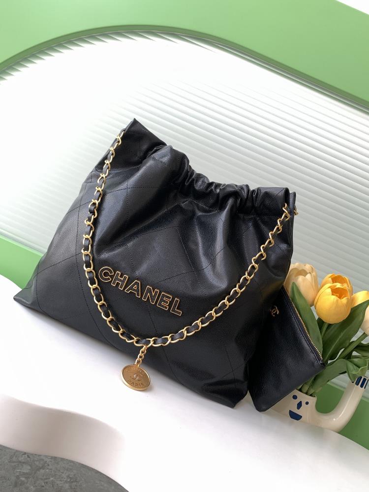 24K ball patterned bag shopping bag is the hottest and most worthwhile series to buy this season Its name is 22 bag and anything named after a numbe