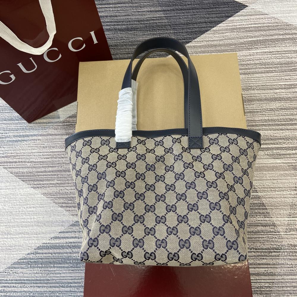 Comes with a full set of Gucci Totissima series small tote bagsThe Gucci Totissima collection is curated and presented by Creative Director Sabato De