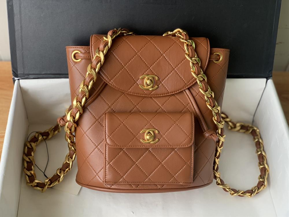 Chanel A088792 Vintage Duma 2018 Gold Brown Backpack New Shoulder Strap Thick Chain Made Old Hardware Full Leather Inner Inner It Has to Be Said Smal