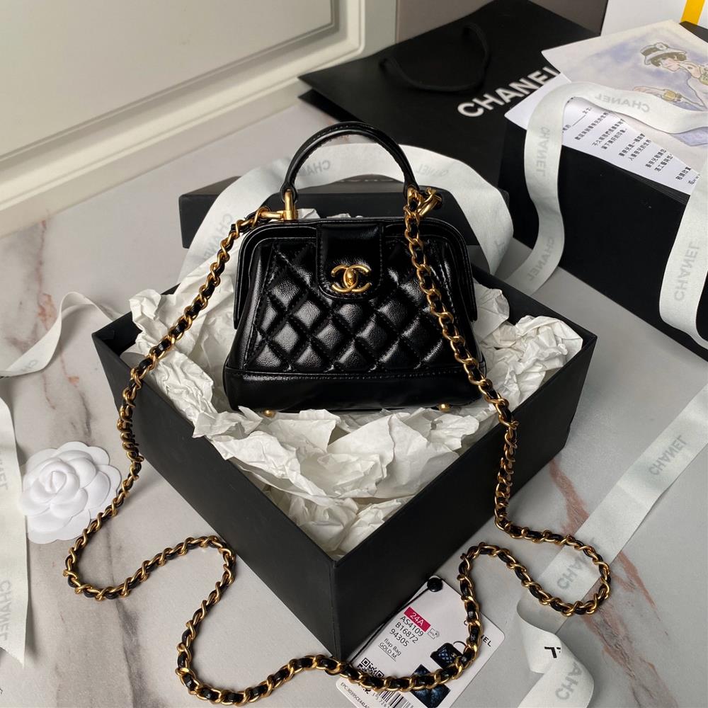 Chanel 24A mini Handmade Visit Series Doctors Bag AS4109 Physical Super Beautiful Oil Wax Leather with Metal Chain Classic Diamond Grid Design Retro