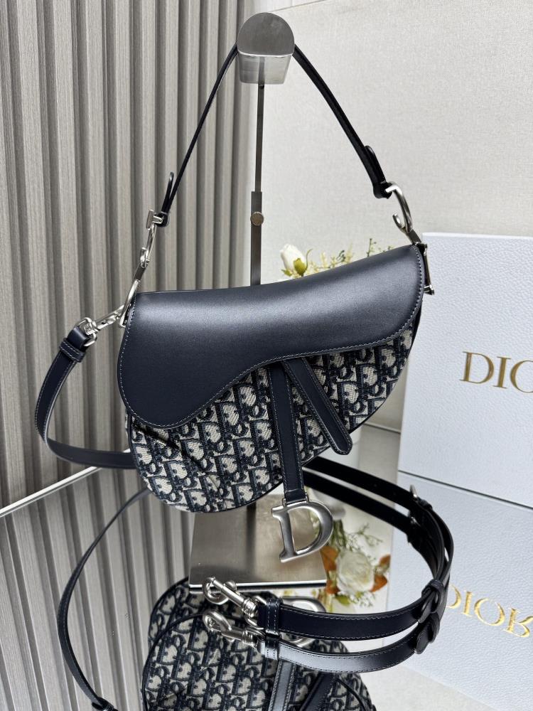 Dior saddle bag with shoulder strapThis classic saddle bag highlights Maria Grazia Chiuris clever and innovative design Crafted with blue Oblique pr