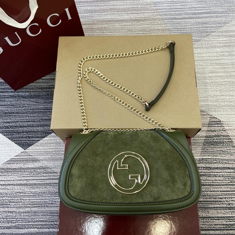 Comes with full packaging Gucci Blondie series small shoulder backpackThe new Gucci Blondie handbag collection is adorned with the brands iconic logo