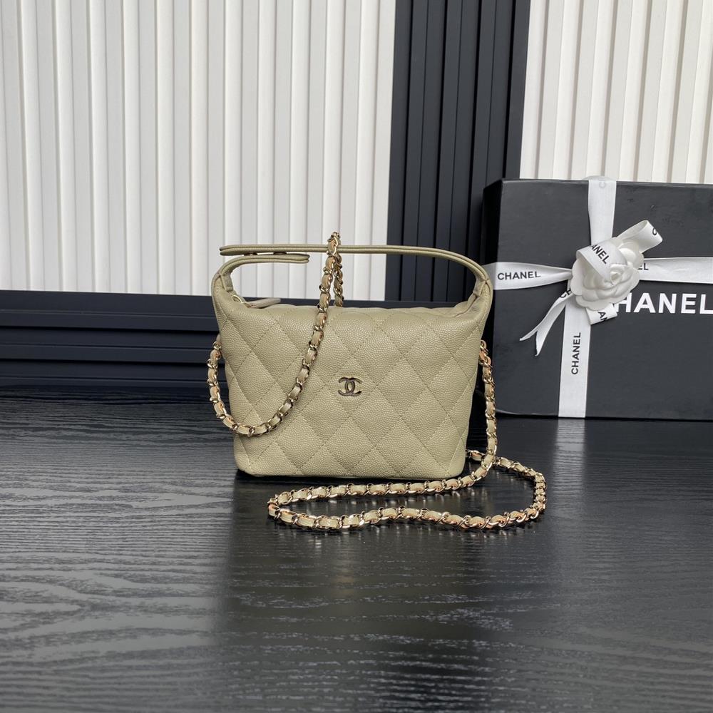 The Chanel 25C lunch box bag AP4386 features a design style of calf leather and metal chain with a dual C logo The compact body can easily accommoda