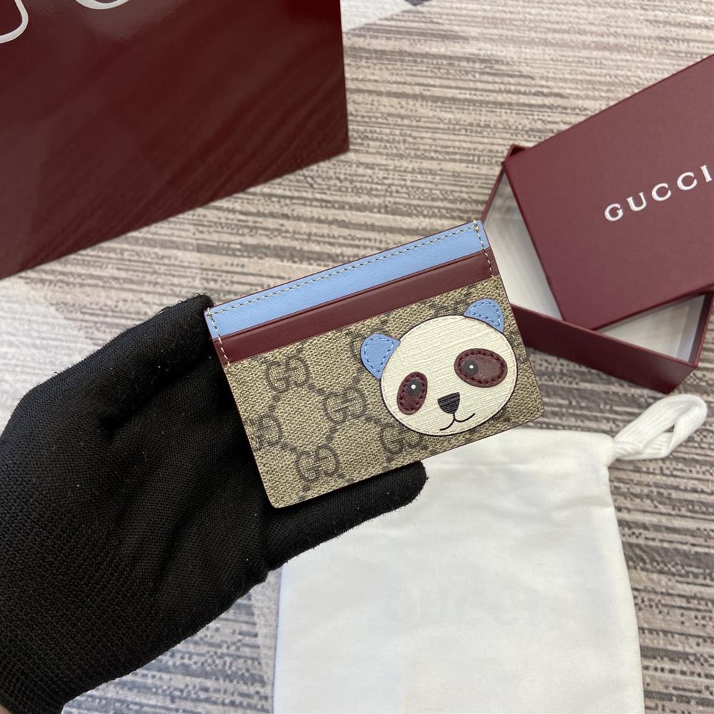 Equipped with a complete set of counter packaging and panda details GG mini wallet cute and playful animals such as cats dogs and pandas gather tog