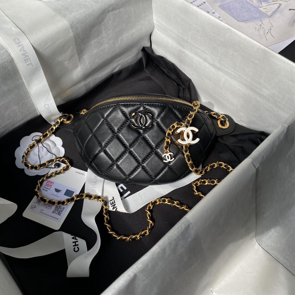 Chanel 24A Double C Enamel Buckle AS4113 Waist PackThe newly released Xiaoxiang this season is too unique and has a sense of design The double C enam