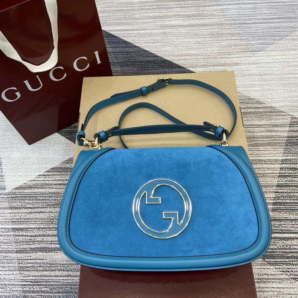 Comes with a complete set of counter packaging GG Blondie series mediumsized handbagsThe new Gucci Blondie handbag collection is adorned with the bra