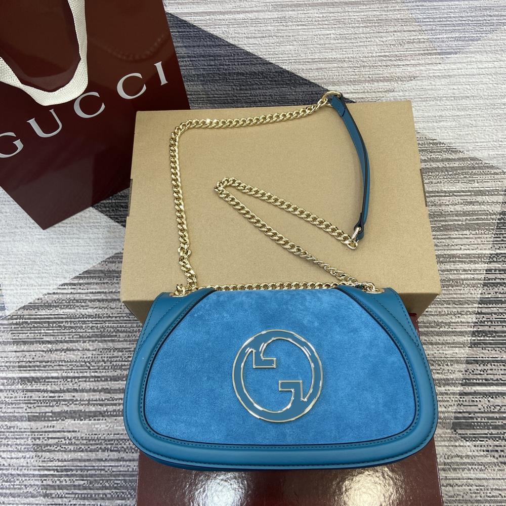 Comes with full packaging Gucci Blondie series small shoulder backpackThe new Gucci Blondie handbag collection is adorned with the brands iconic logo