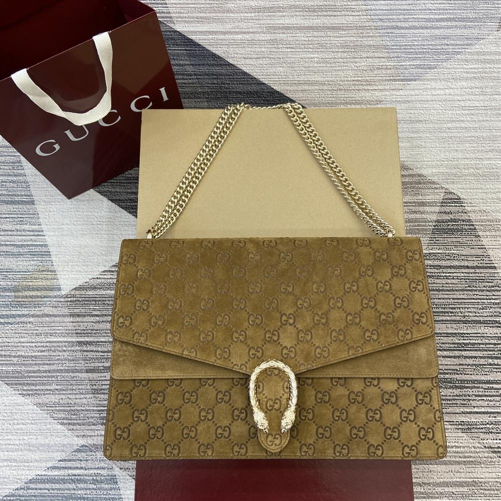 Equipped with a complete set of counter packaging Gucci creative director Sabato de Sarno has revitalized the classic Dionysus series large shoulder