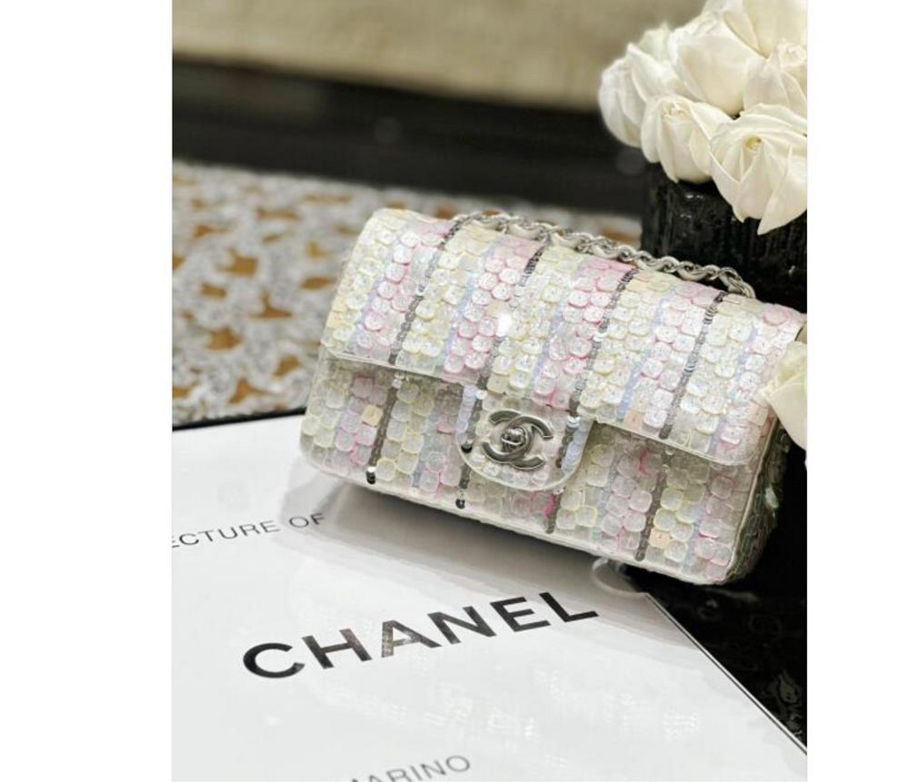 Chanel 5c Mermaid Princess Fritillaria sequin CF 20cm 25cm shipped  professional luxury fashion brand agency businessIf you have wholesale or retail