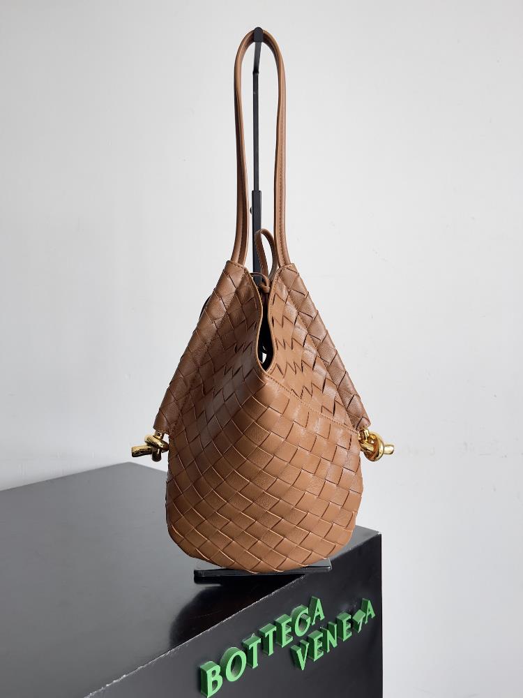 Original factory 2368950 Bottega Veneta also known as Yang Mis Solstice Shoulder Ba The latest bag design comes with a small bag insideExtremely ca