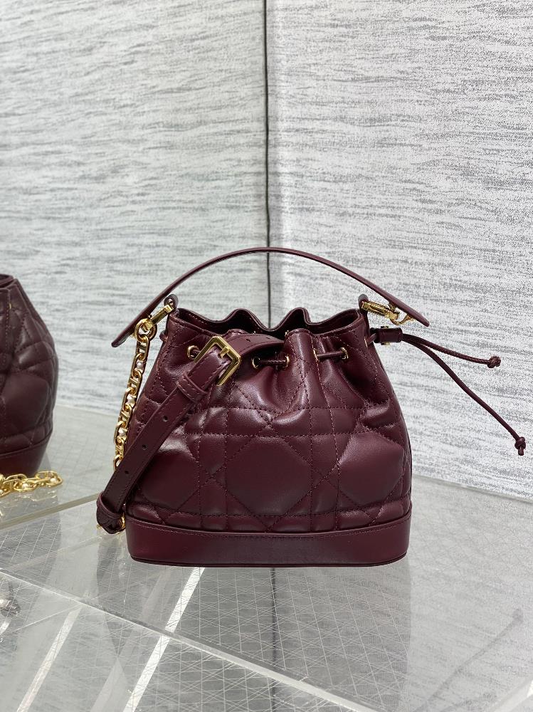 goods in stockThe latest Jolie series bucket bag from Brick Cabinet is elegant and classic crafted from cowhide leather with a unique bucket bag shap