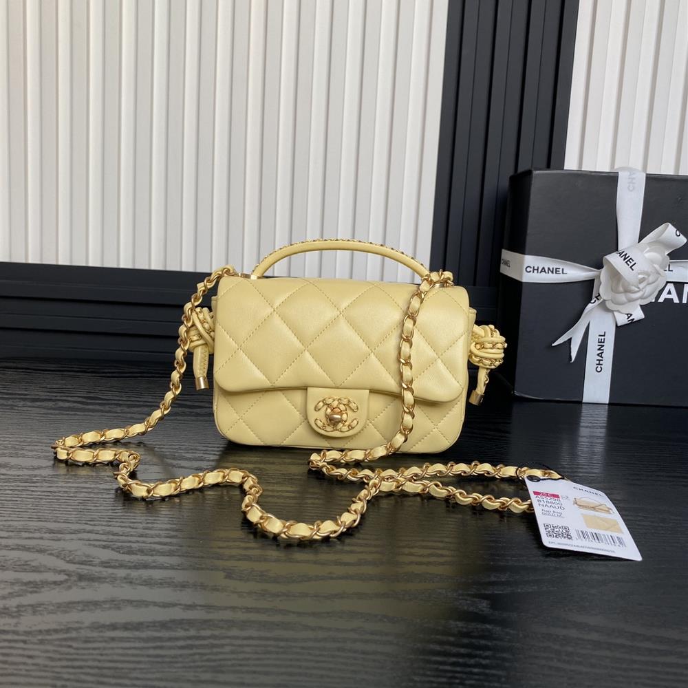 Chanel 25C Early Spring Collection CF Knitted Knot Handbag AS5298Sheepskin paired with gold metal delicate handle weaving design classic chain style