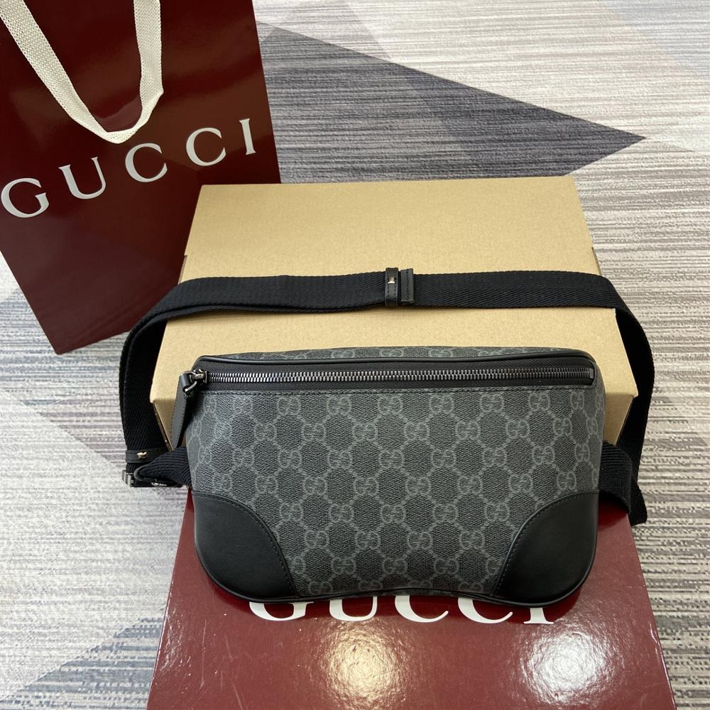 Equipped with a complete set of counter packaging the allnew GG Emblem series mens travel items are revitalized to interpret the brands timeless e