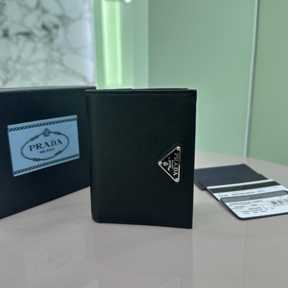 The top of the line original PRADA new short wallet is a classic work simple and fashionable genuine development model 1ML050 inner size 164 OEM c