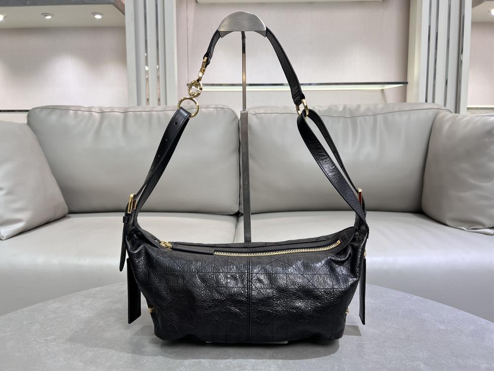 This DJourney handbag is a new product of this season which made a brilliant debut at Diors SpringSummer 2025 ready to wear collection It has a so