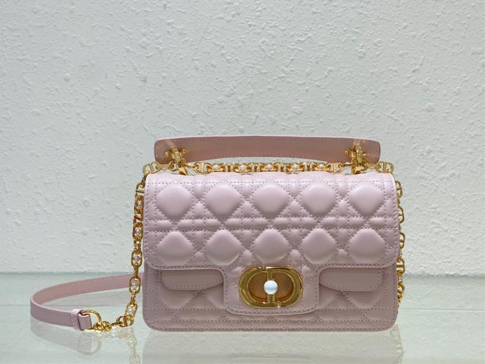 Small Dior Jolie handbagCherry blossom pink cowhide rattan plaid patternNumber 9271This Dior Jolie handbag is a new addition to the SpringSummer 2024